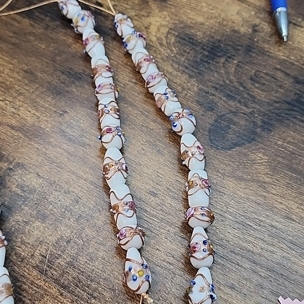 White Wedding cake Mixed Beads STRANDS - Picture 2 of 4